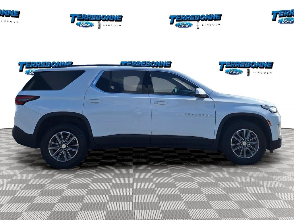 Used 2023 Chevrolet Traverse LT FWD image 4