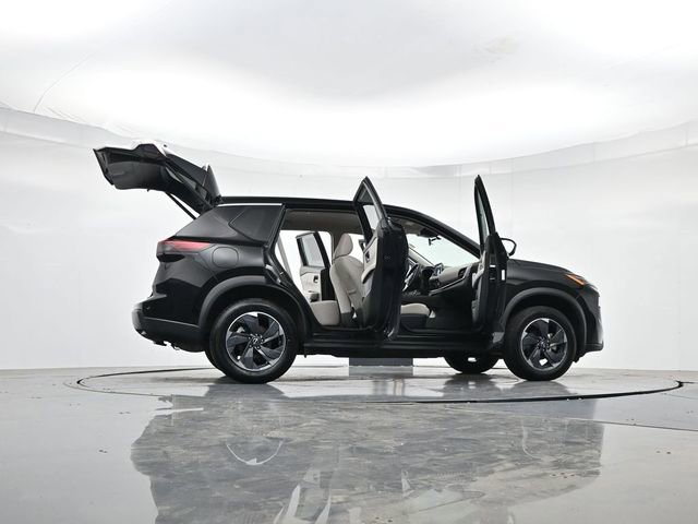 Used 2025 Nissan Rogue SV FWD image 51