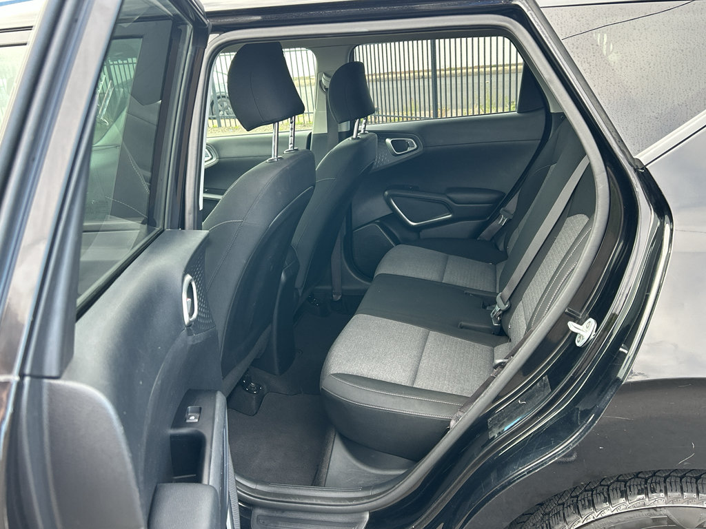Used 2020 Kia Soul S FWD image 31