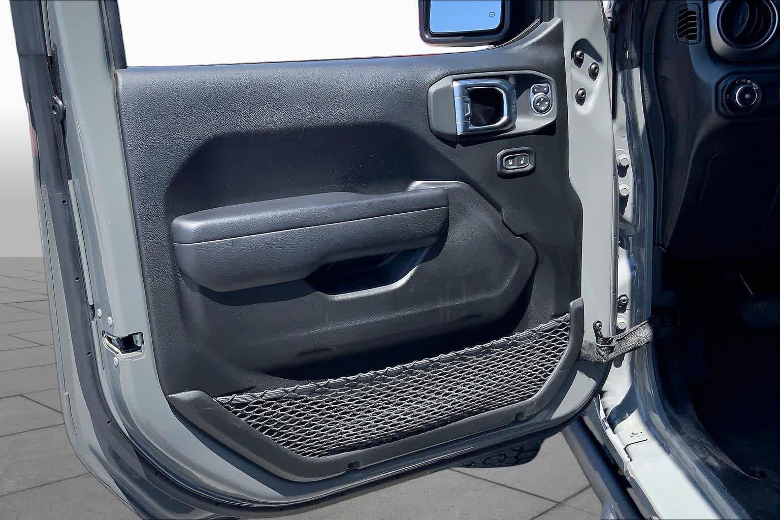 Used 2023 Jeep Wrangler Unlimited Sport AWD/4WD image 20
