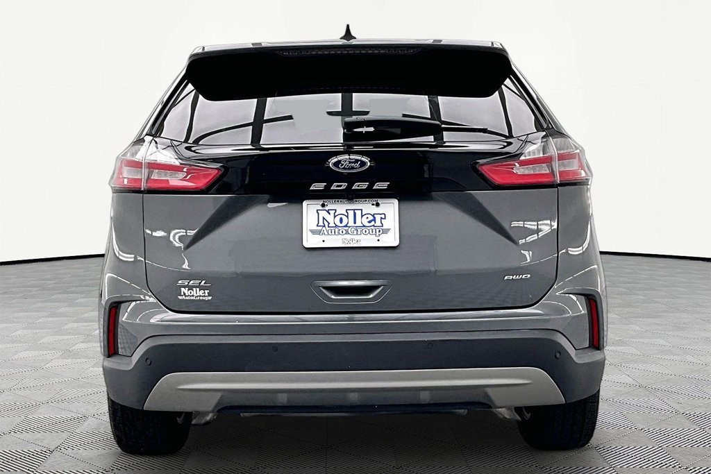 Certified 2024 Ford Edge SEL w/ Convenience Package AWD/4WD image 4