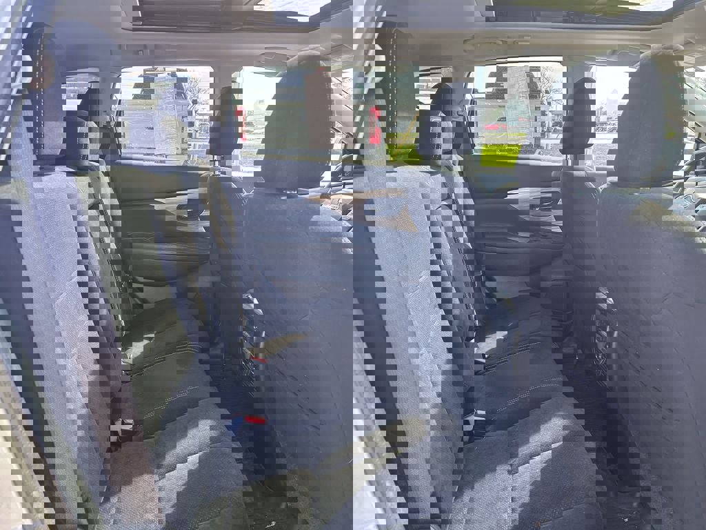 Used 2018 Nissan Murano SV w/ Premium Package image 17