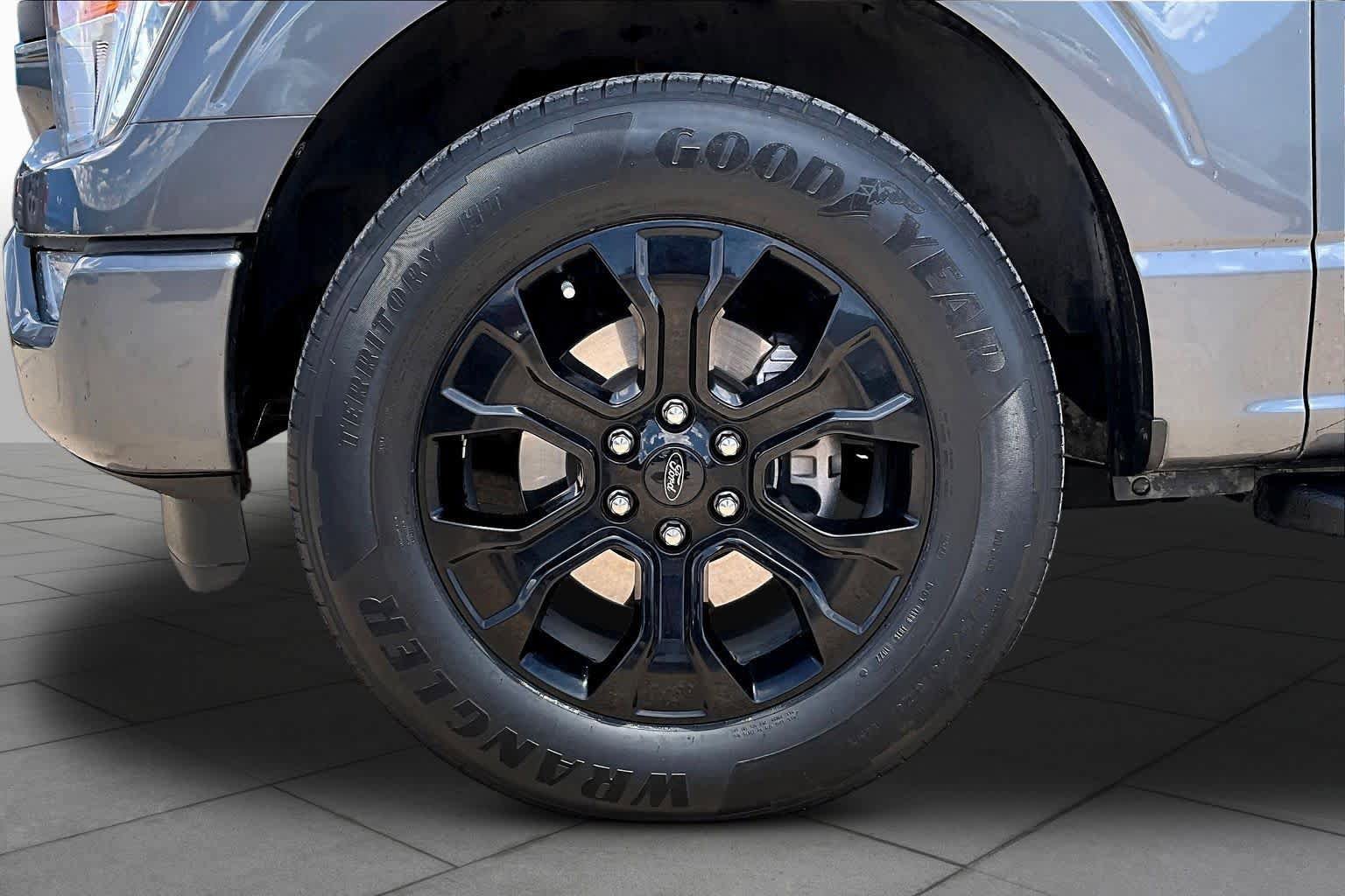 Certified 2022 Ford F150 XL w/ STX Black Appearance Package RWD image 11