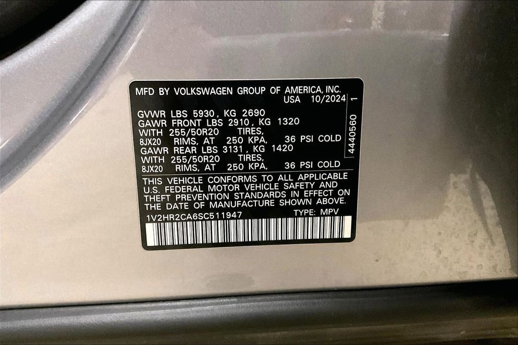 Used 2025 Volkswagen Atlas SE image 30