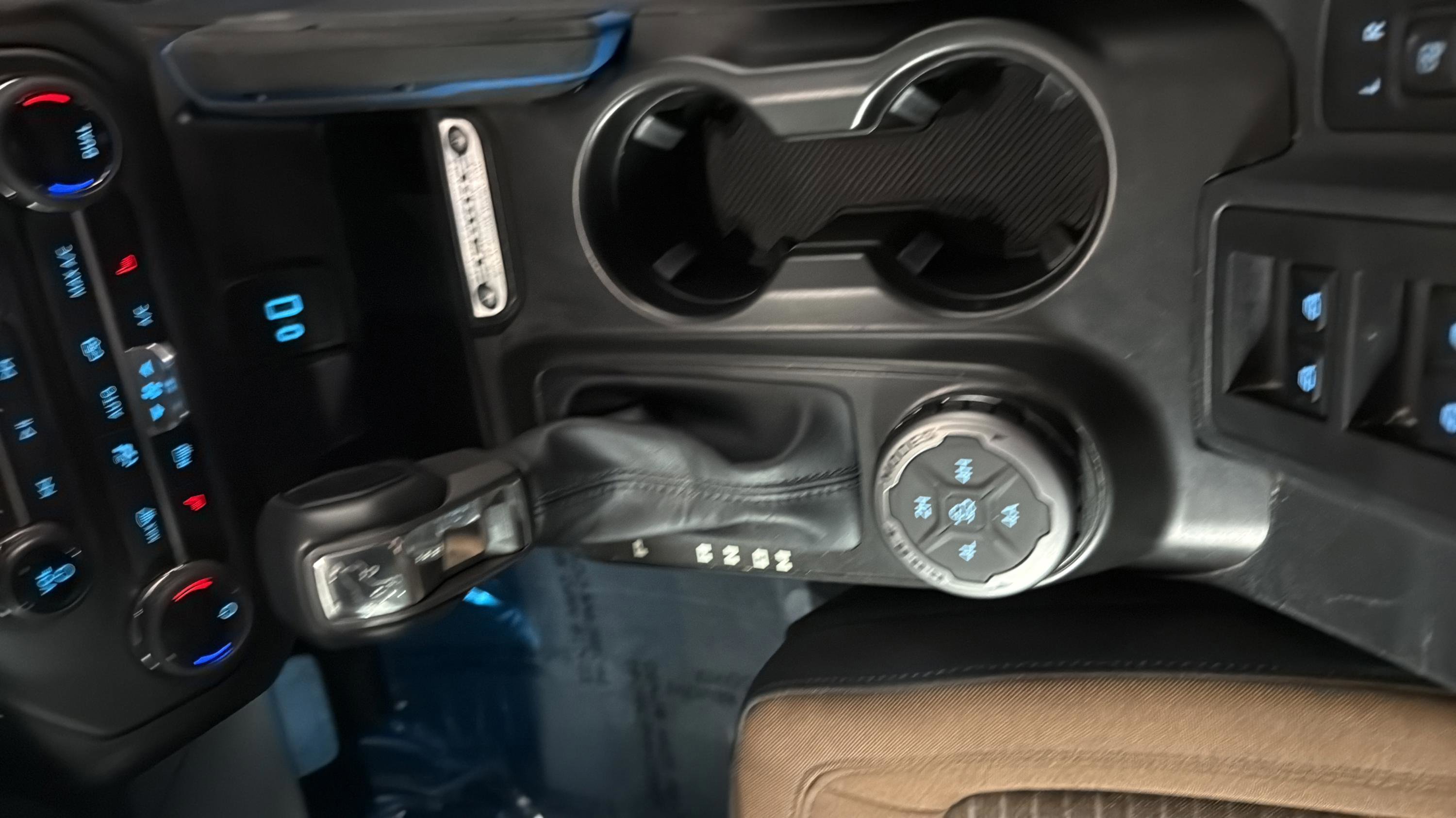 Certified 2023 Ford Bronco Outer Banks image 18