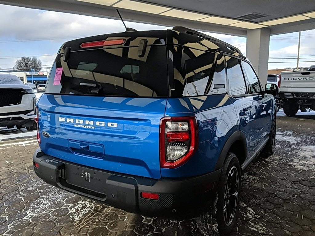 Certified 2025 Ford Bronco Sport Outer Banks w/ Outer Banks Tech Package+ image 3