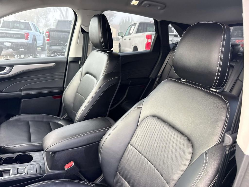 Certified 2022 Ford Escape SEL image 24