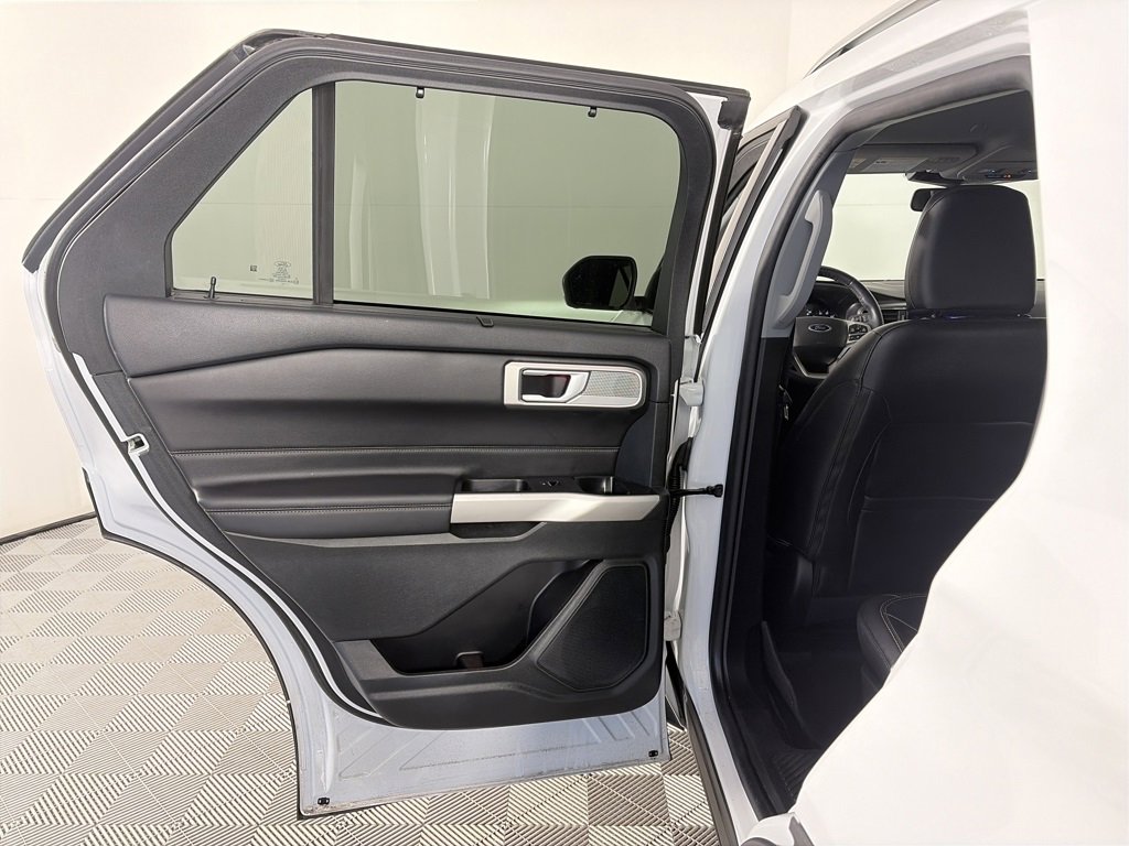 Certified 2023 Ford Explorer Limited image 12