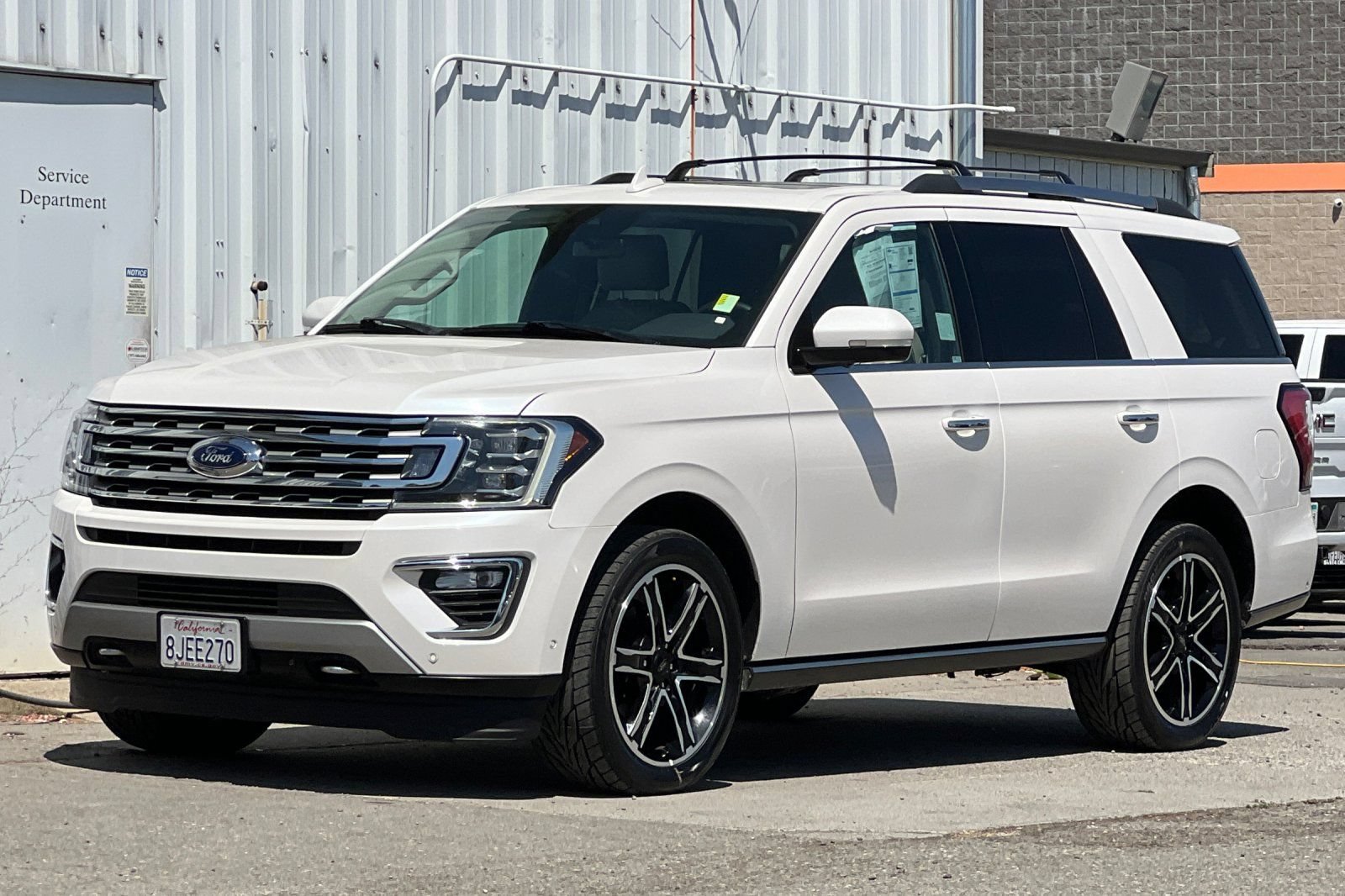 Certified 2019 Ford Expedition Limited w/ Special Edition Package AWD/4WD image 8