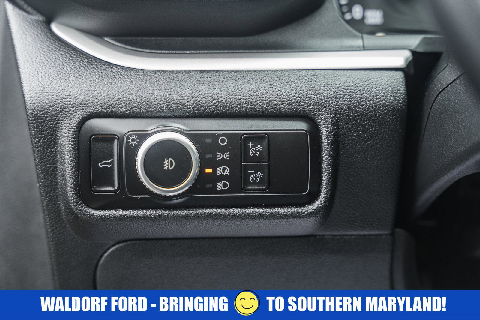 Certified 2023 Ford Explorer XLT w/ Equipment Group 202A image 83