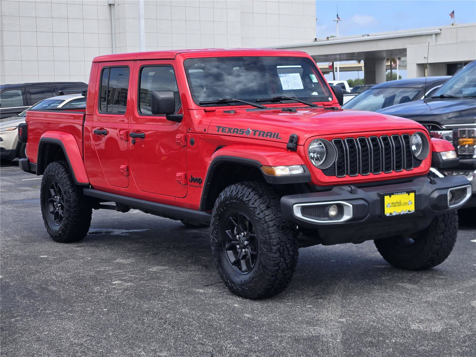 Used 2024 Jeep Gladiator Sport AWD/4WD image 3