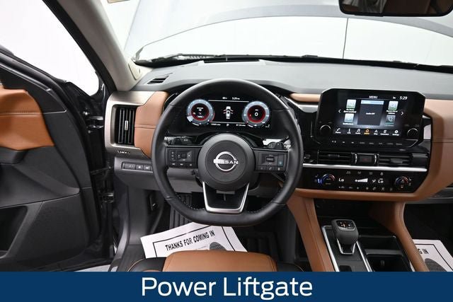 Used 2025 Nissan Pathfinder Platinum w/ Cargo Package AWD/4WD image 24