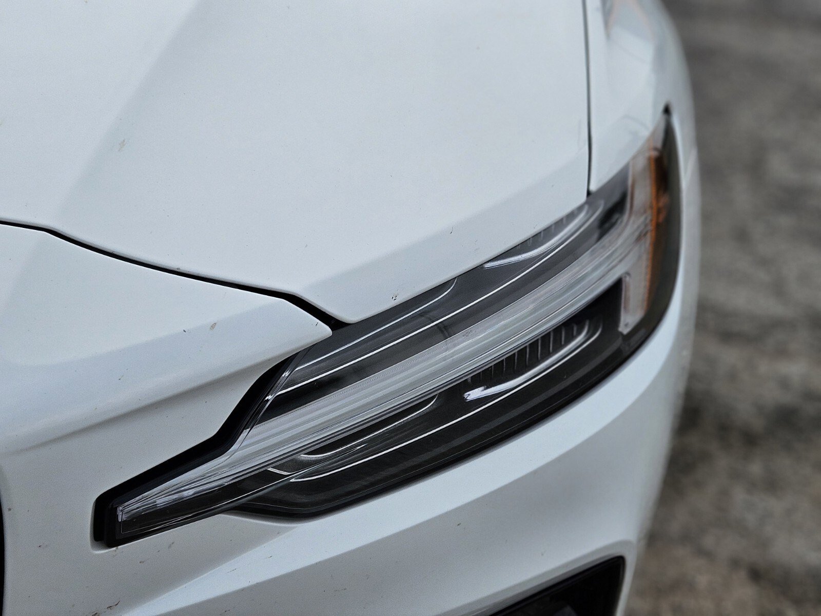 Used 2024 Volvo S60 B5 Core image 11