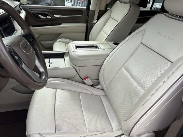 Used 2021 GMC Yukon XL Denali w/ Denali Ultimate Package AWD/4WD image 11
