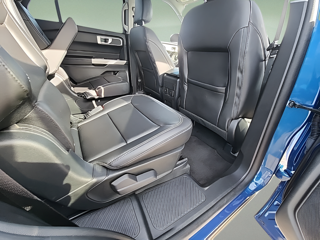 Certified 2023 Ford Explorer XLT w/ Equipment Group 202A AWD/4WD image 13