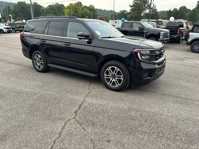 Certified 2025 Ford Expedition Active AWD/4WD image 42