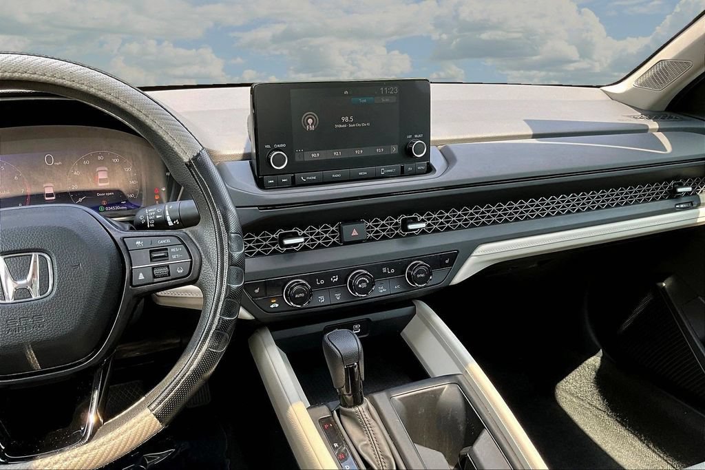 Used 2023 Honda Accord EX image 11
