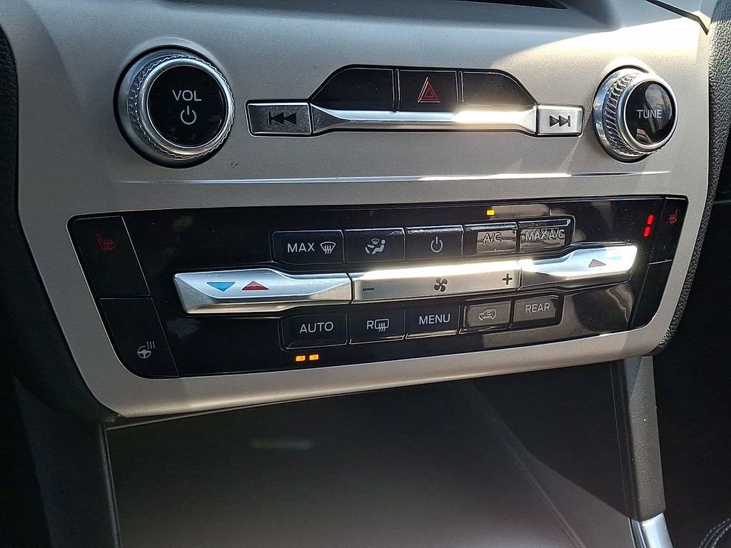 Certified 2023 Ford Explorer XLT w/ Equipment Group 202A image 18