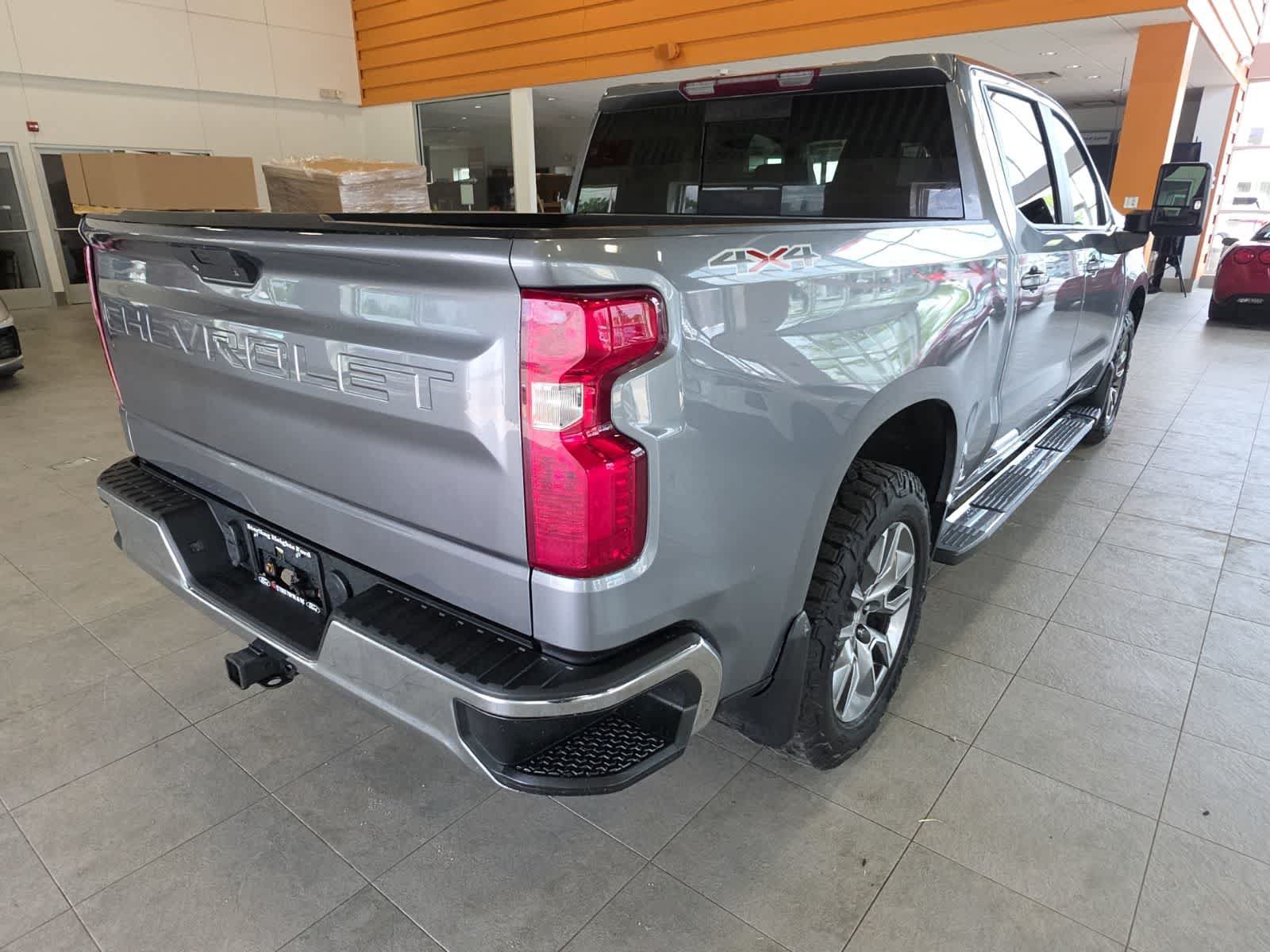 Used 2021 Chevrolet Silverado 1500 LT w/ True North Edition Plus AWD/4WD image 9