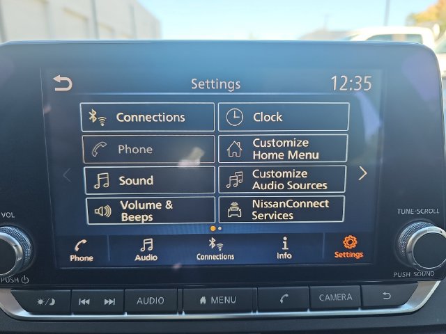 Used 2025 Nissan Altima 2.5 SV FWD image 21