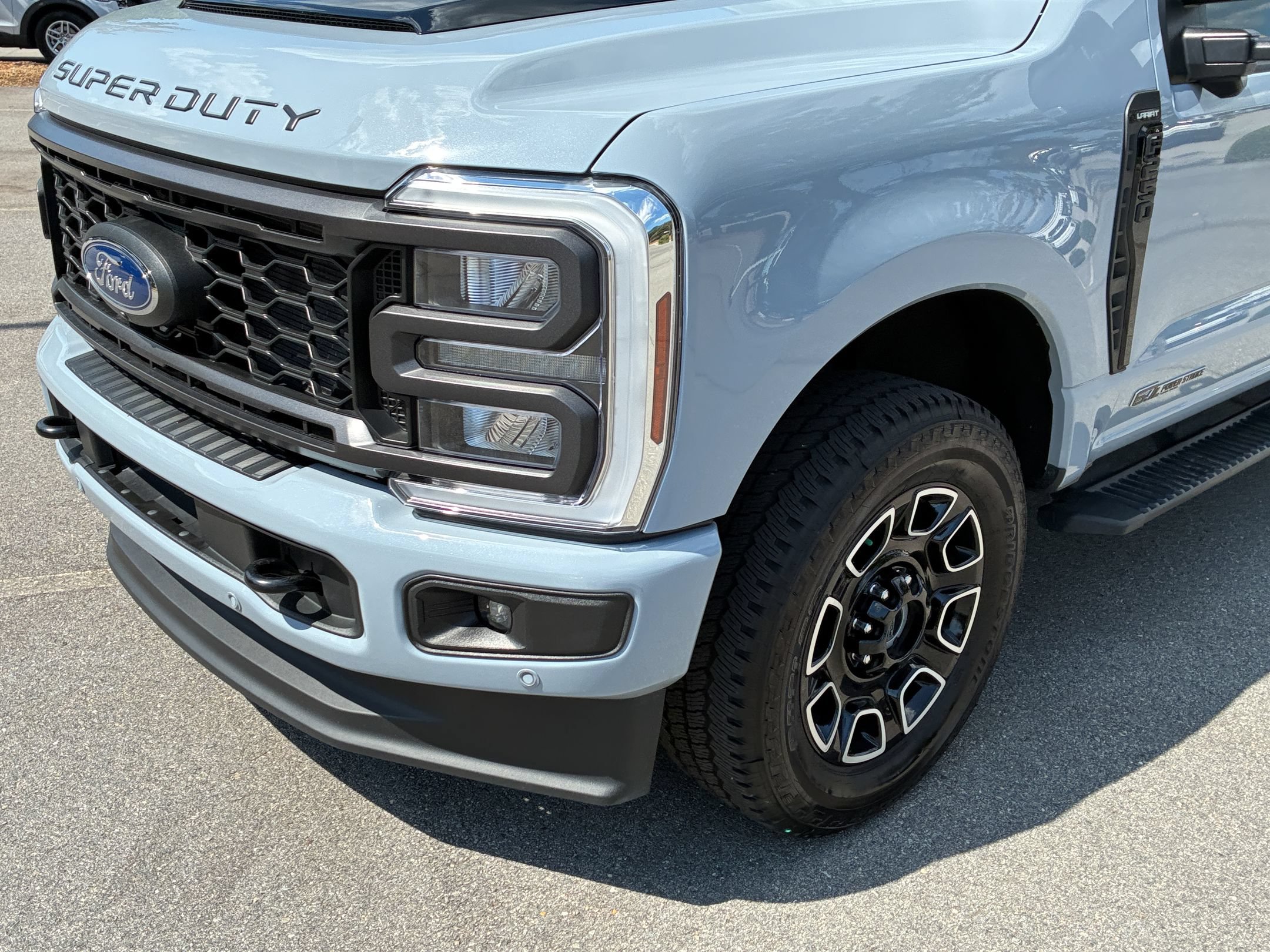 Certified 2024 Ford F250 Lariat w/ Lariat Ultimate Package AWD/4WD image 10