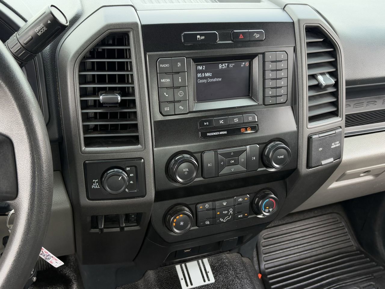 Certified 2022 Ford F250 XL w/ Power Equipment Group image 19