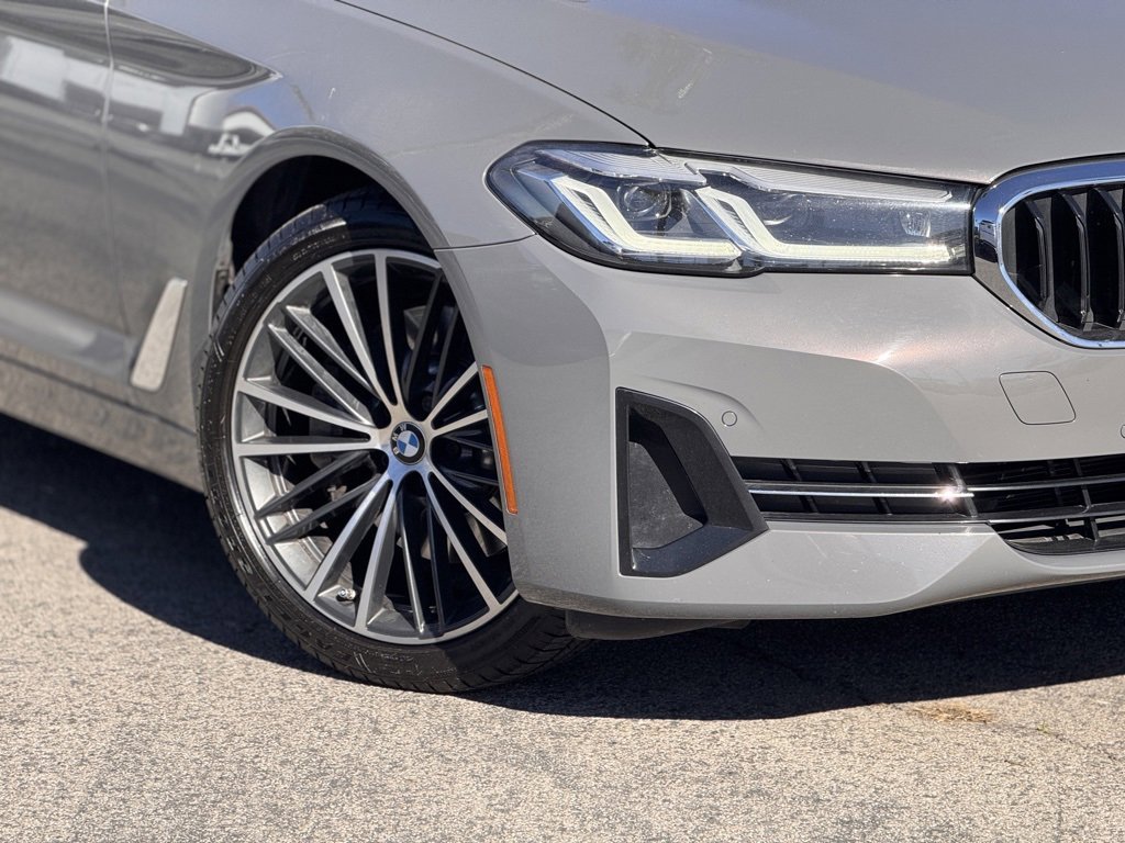 Used 2022 BMW 530i w/ Premium Package image 4