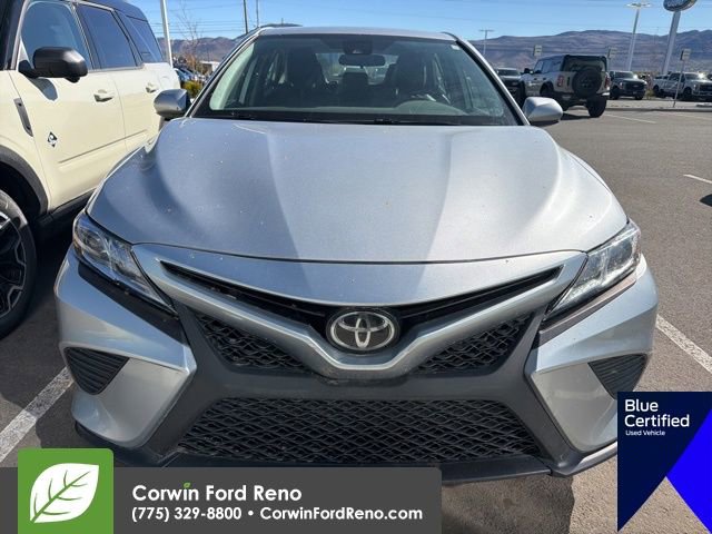 Used 2020 Toyota Camry SE image 2