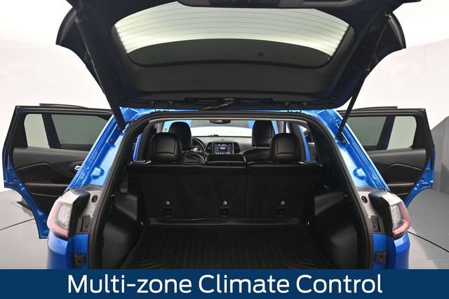 Used 2019 Jeep Cherokee Trailhawk w/ Comfort/Convenience Group AWD/4WD image 13