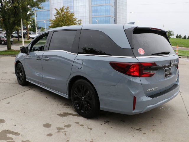 Used 2025 Honda Odyssey Sport-L image 5