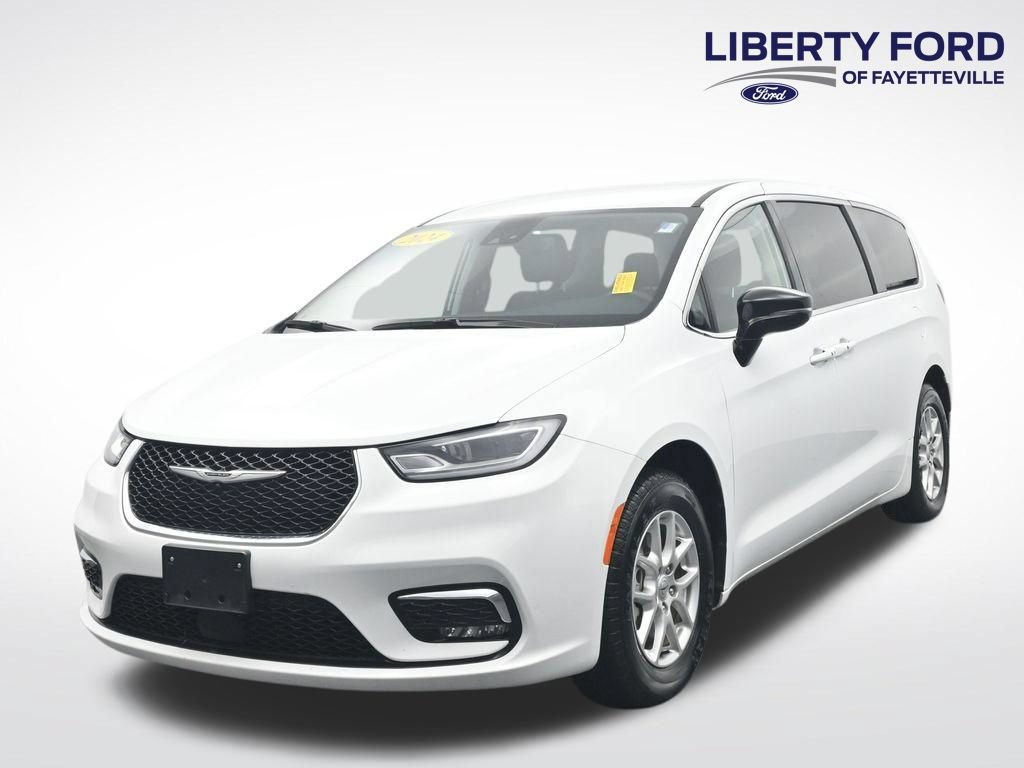 Used 2024 Chrysler Pacifica Touring-L FWD image 1