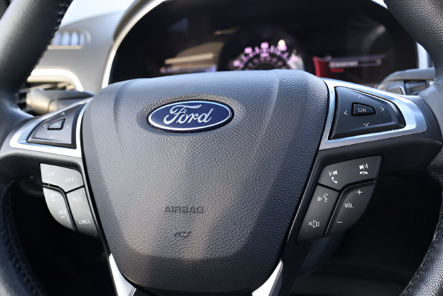 Certified 2019 Ford Edge SEL w/ Equipment Group 201A AWD/4WD image 22