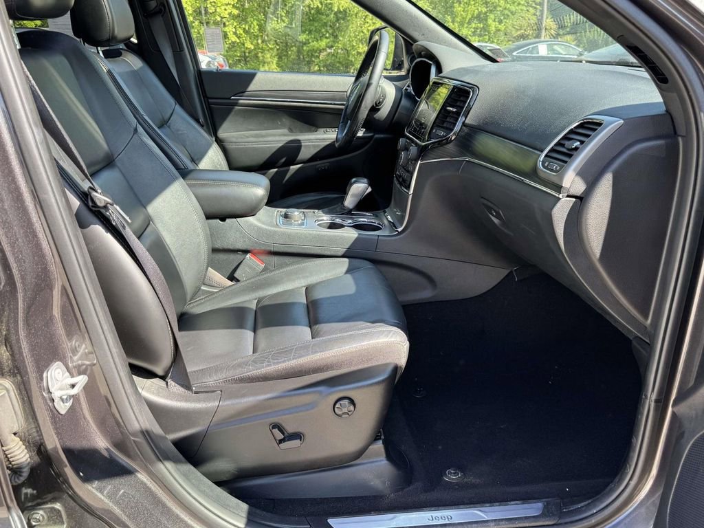 Used 2020 Jeep Grand Cherokee Limited AWD/4WD image 14