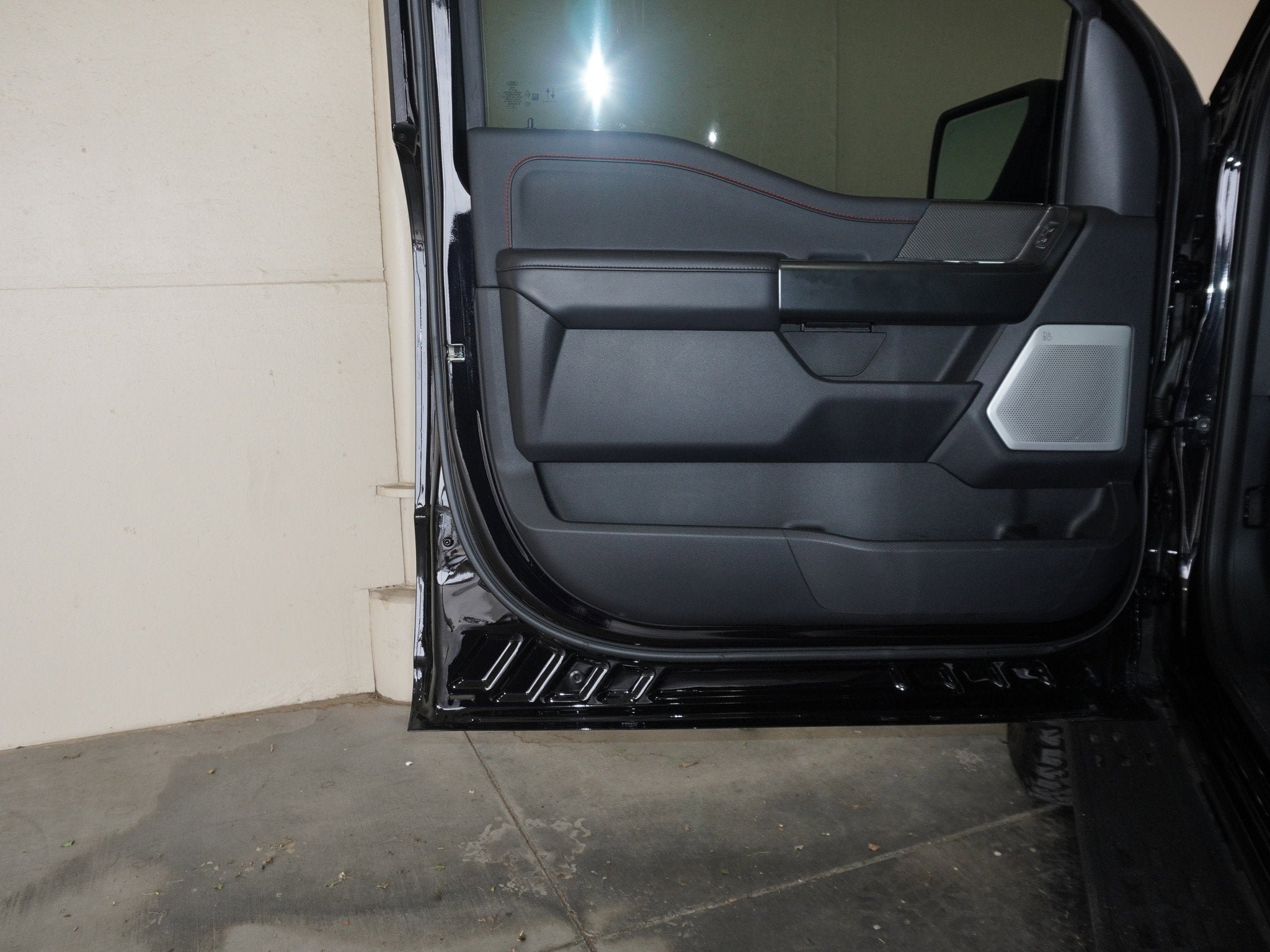 Certified 2025 Ford F150 Raptor AWD/4WD image 36