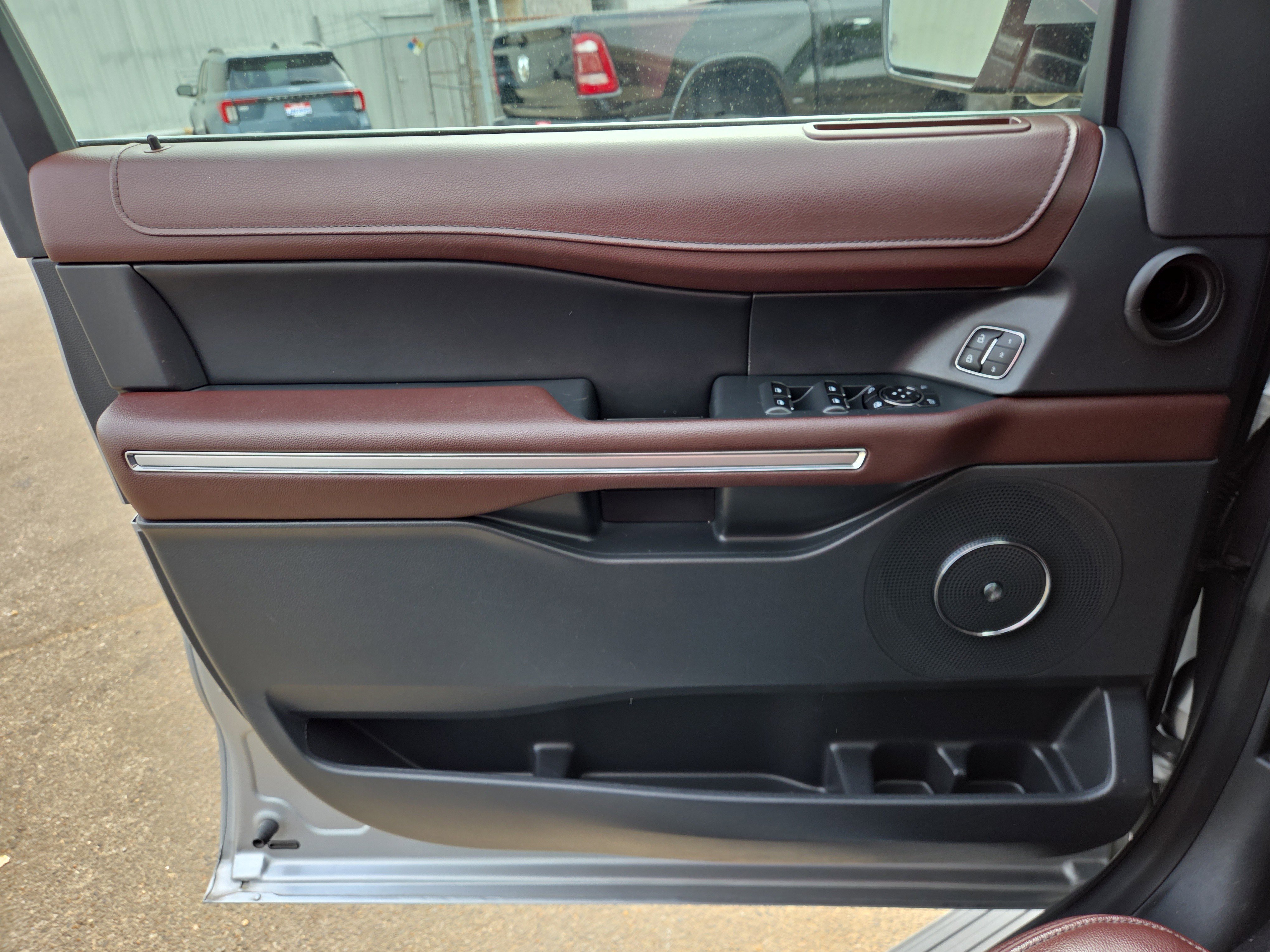 Certified 2024 Ford Expedition Max Limited AWD/4WD image 19