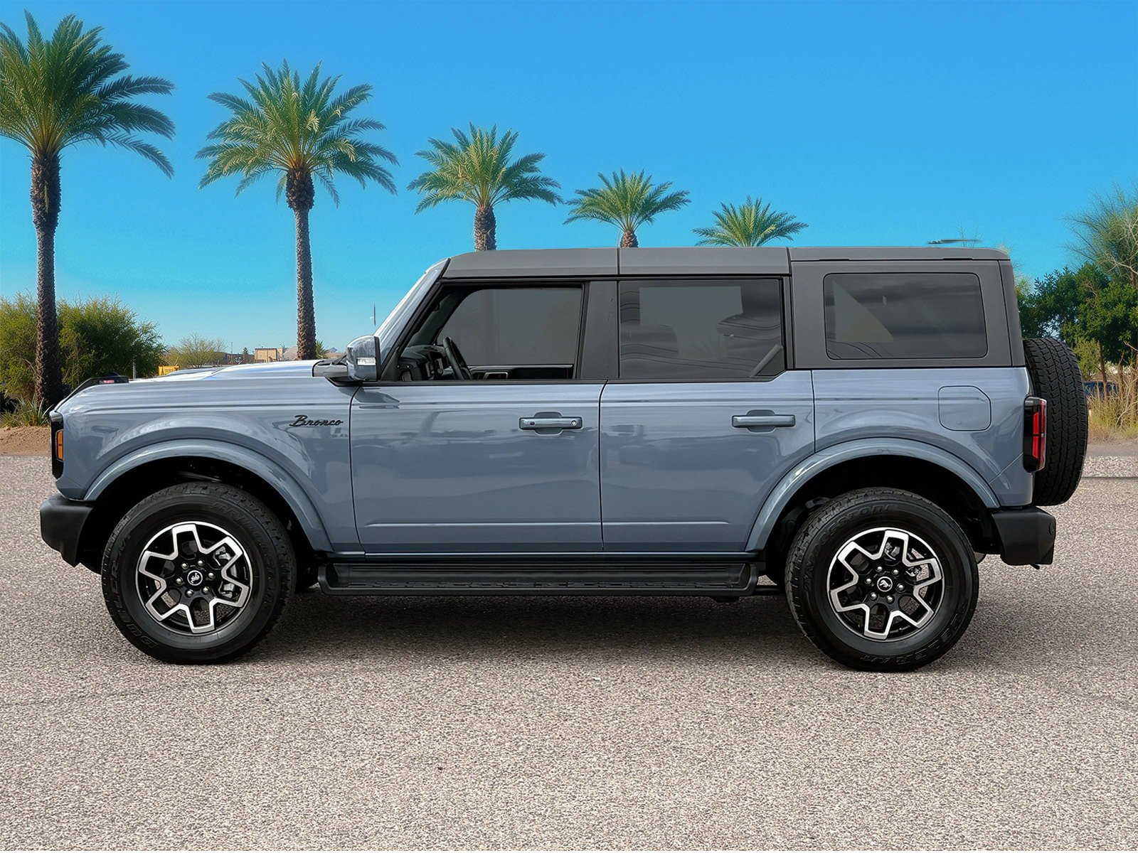 Certified 2025 Ford Bronco Outer Banks AWD/4WD image 2