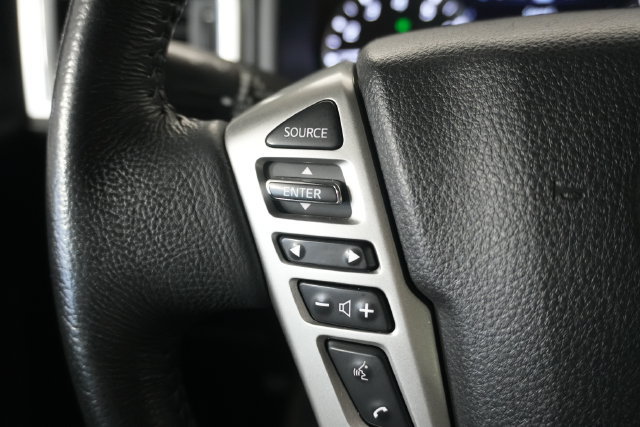 Used 2021 Nissan Titan SV w/ SV Convenience Package AWD/4WD image 15