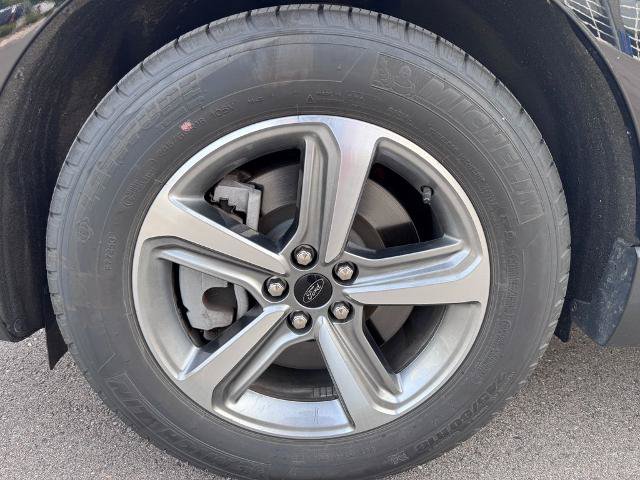 Certified 2024 Ford Edge SEL w/ Convenience Package AWD/4WD image 9