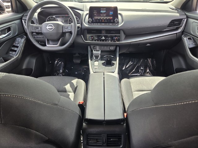 Used 2026 Nissan Rogue SV w/ Cold Weather Package FWD image 15