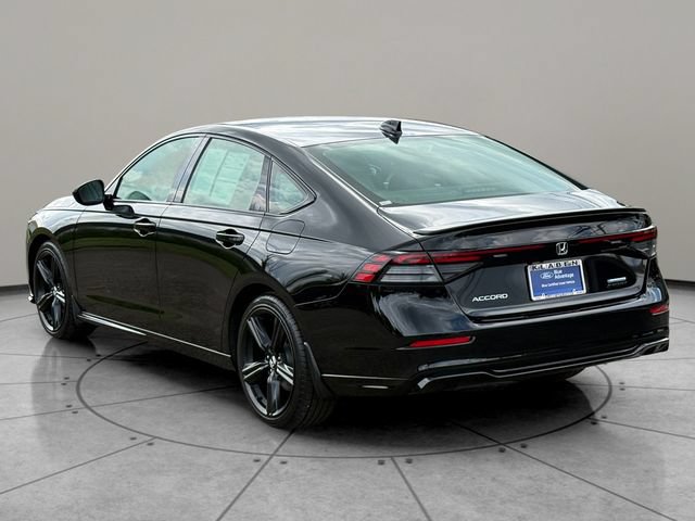 Used 2023 Honda Accord Sport image 9