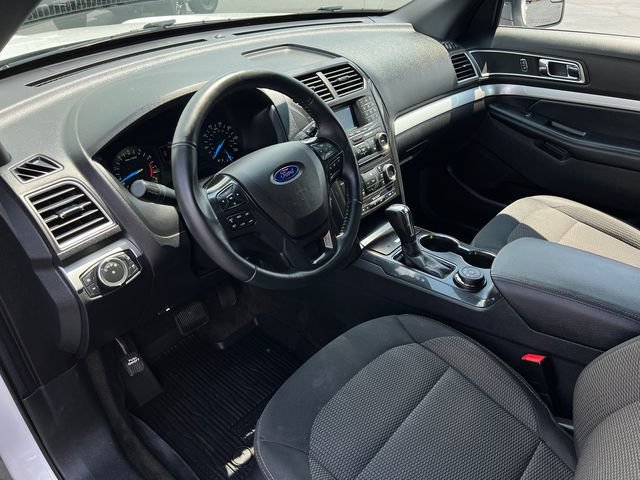 Certified 2017 Ford Explorer XLT AWD/4WD image 28