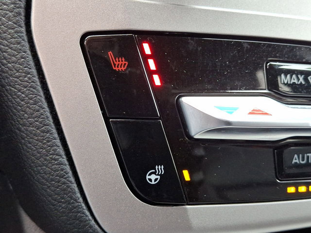 Certified 2022 Ford Explorer XLT w/ Equipment Group 202A image 19