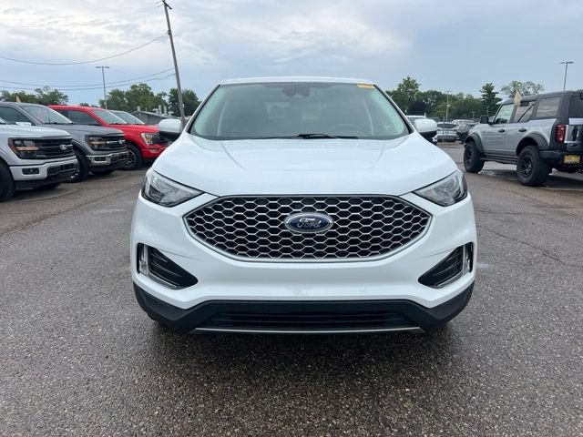Certified 2024 Ford Edge SEL w/ Convenience Package AWD/4WD image 2