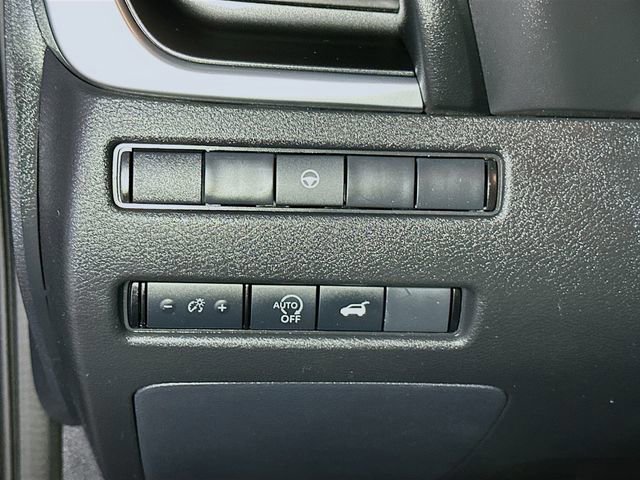 Used 2024 Nissan Rogue SV image 14