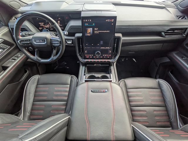 Used 2025 GMC Yukon XL AT4 Ultimate AWD/4WD image 17