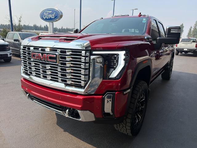 Used 2024 GMC Sierra 2500 Denali w/ Denali Reserve Package AWD/4WD image 3