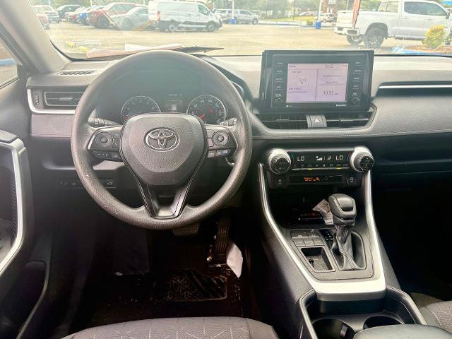 Used 2020 Toyota RAV4 XLE w/ Convenience Package FWD image 8