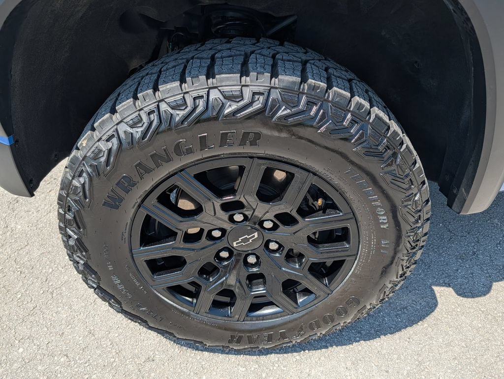 Used 2026 Chevrolet Colorado Trail Boss AWD/4WD image 29