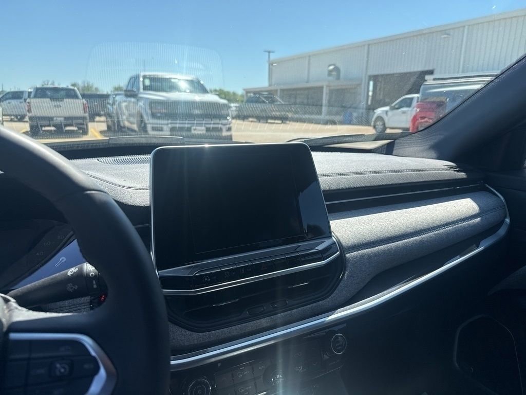 Used 2025 Jeep Compass Latitude w/ Sun & Sound Group image 10