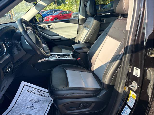 Certified 2024 Ford Explorer XLT w/ Equipment Group 202A AWD/4WD image 14